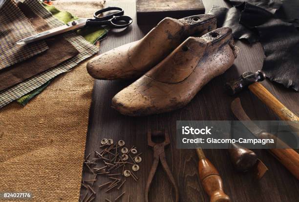 Schuhmacher Stockfoto und mehr Bilder von Schuhwerk - Schuhwerk, Schuhmacher, Italien