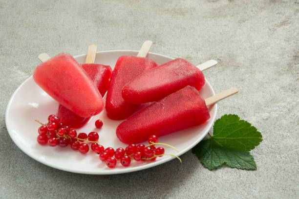istock Homemade ice cream. Popsicles of red currant lemonade. 824033372
