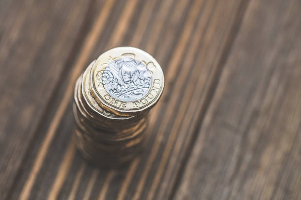 istock New 2017 UK One Pound Coin 824045678