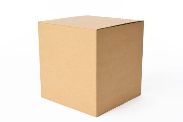 tiro isolado da caixa de papelão de cubo em branco sobre fundo branco - single object cardboard paper box - fotografias e filmes do acervo