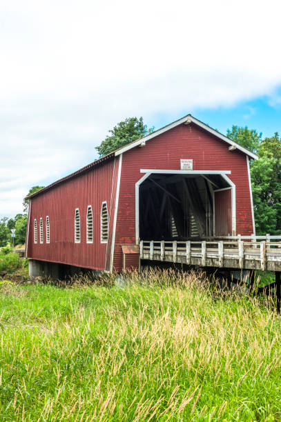istock Shimanek Covered Bridge Historic Landmark Linn County Oregon 824122474