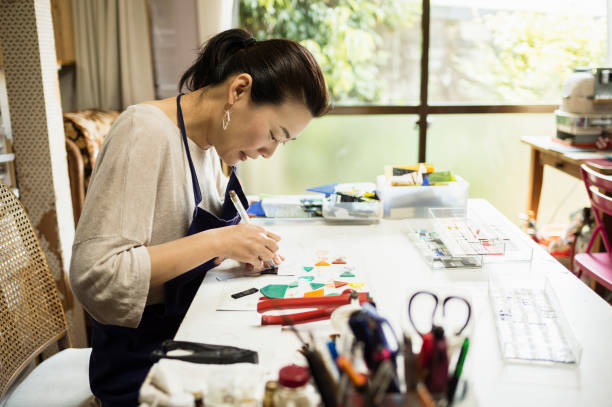 istock Glass craft artists making at home studio 824142330