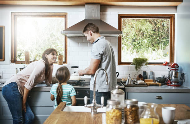 istock Dad's taking care of cooking today 824164000