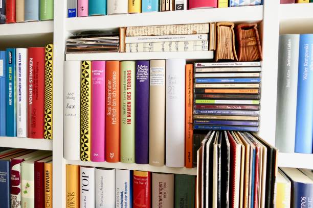 Bookshelf with books and cds | Free Stock Image - Barnimages