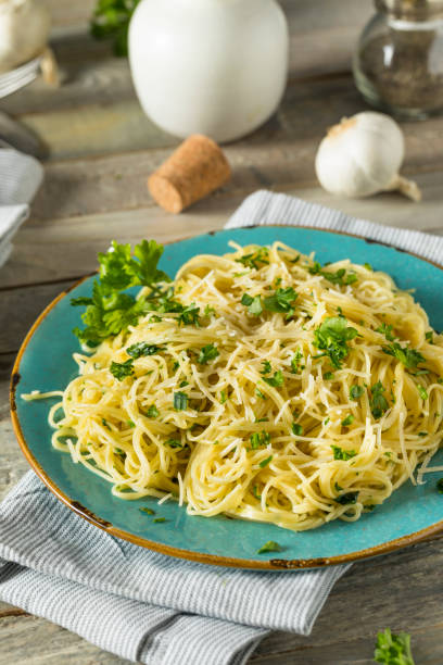 istock Garlic and Parsley Agnel Hair Pasta 824552446