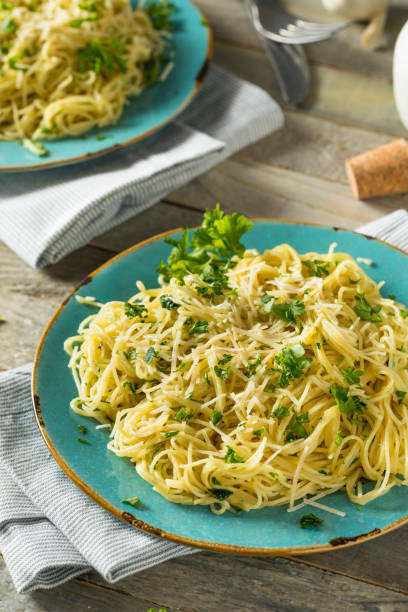 istock Garlic and Parsley Agnel Hair Pasta 824552540