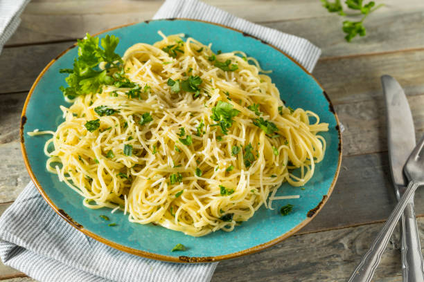 istock Garlic and Parsley Agnel Hair Pasta 824553466