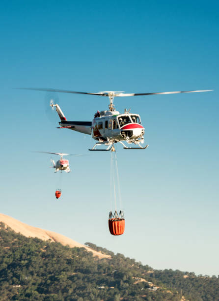 combate a incêndio - aircraft emergency - fotografias e filmes do acervo