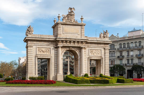 istock Puera del Mar (Sea Gate), Valencia, Spain 824570702