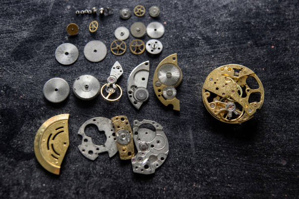 zdemontowane zegarki mechaniczne - watchmaking time watch silver zdjęcia i obrazy z banku zdjęć
