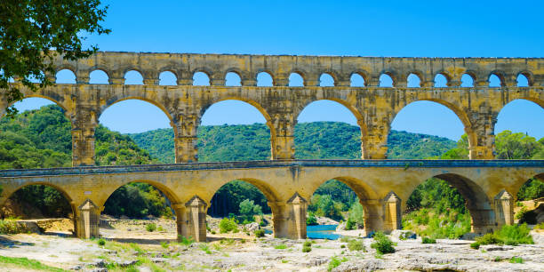 le pont du gard - aqueduct roman ancient rome pont du gard photos et images de collection