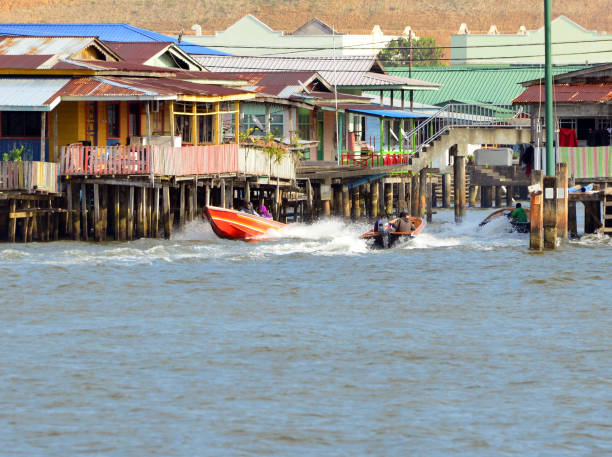 수상 택시, 캄퐁 pg 위치한 negara, 반 다 르 세리 베가 완, 브루나이 - bandar seri begawan 뉴스 사진 이미지