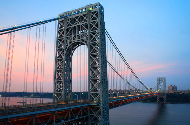 george washington bridge dans le new jersey - interstate 95 photos et images de collection