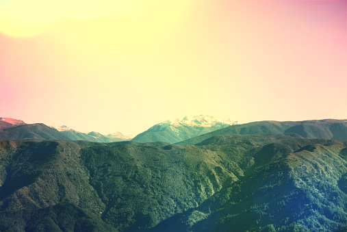 Dreamy Soft-Focus Mountainscape and Horizon.