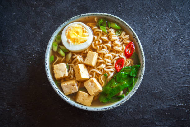 zupa miso ramen - noodle soup zdjęcia i obrazy z banku zdjęć