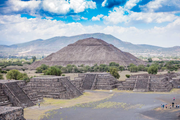 istock Teotihuacan Pyramids Mexico 824824510