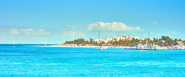 noth beach de « isla mujeres » au mexique - carmen island photos et images de collection