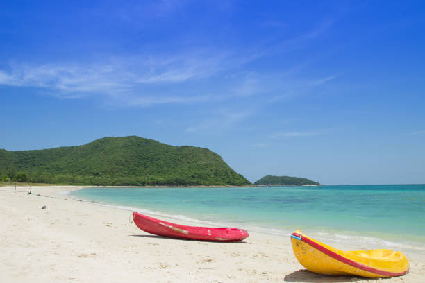 istock Beautiful beach in the samae san island 824883092