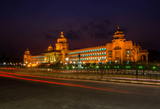vidhana_soudha - bangalore india parliament building building exterior стоковые фото и изображения