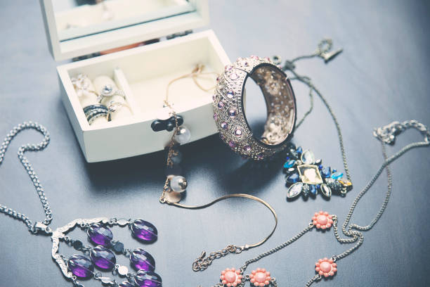 istock Necklaces, bracelet and Boxes 824952818