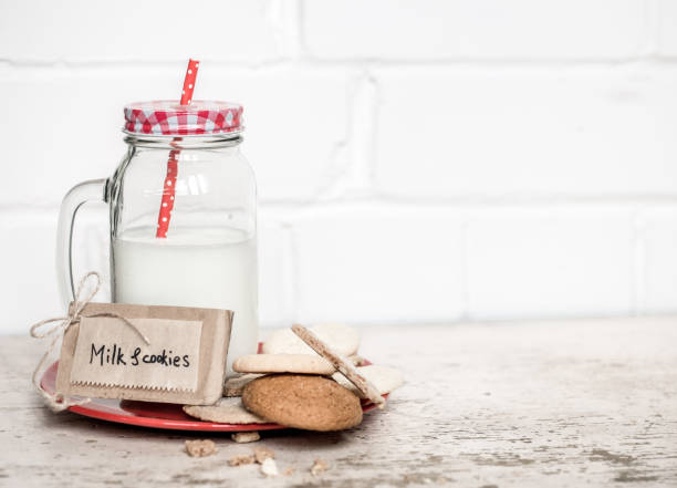 istock milk and cookies 824966134