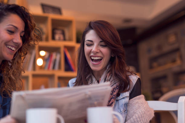 istock Girls in a cafe 825163792
