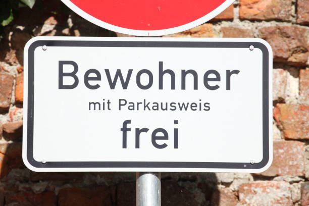 istock Traffic sign residentsparking 825216088
