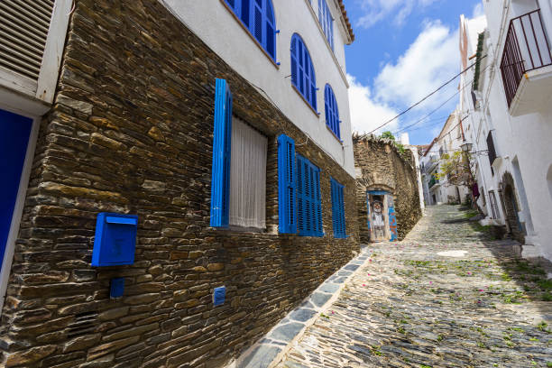 istock Narrow streets in Cadaques, Spain 825295620