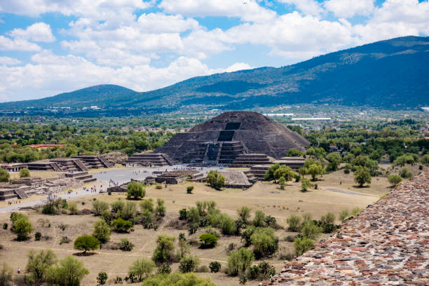 istock Teotihuacan Pyramids Mexico 825312422