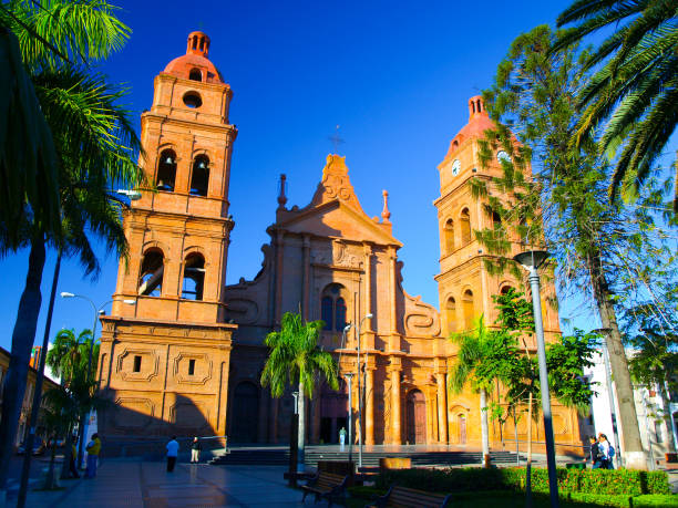 roman catholic archdiocese of santa cruz de la sierra in bolivia - traditional culture religion church travel imagens e fotografias de stock