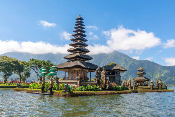 istock Asian temple Ulun-Lake in Bali 825405474
