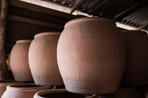 raw pottery prepare for burn