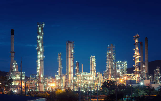 istock Oil refinery industry at twilight. 825568566