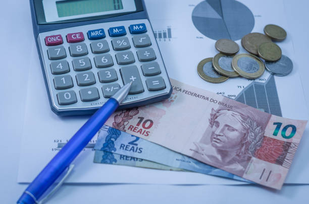 Finance and Brazilian Cash Calculating the savings currency symbol photos stock pictures, royalty-free photos & images