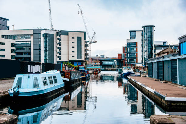 istock Canal in Edinburgh 825607592