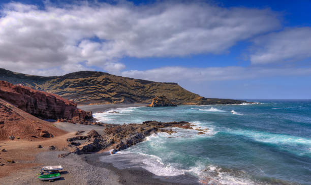 istock The Gulf in Lanzarote 825627396