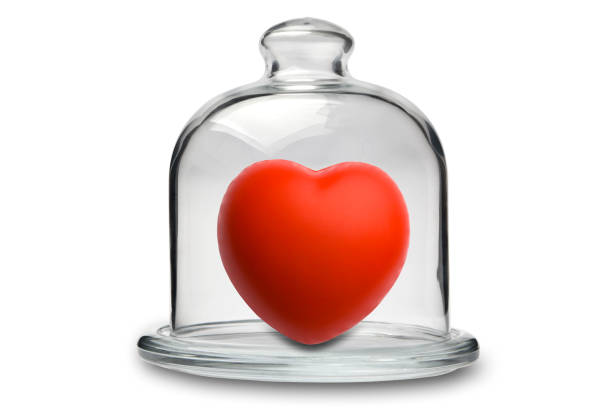 cœur en cristal cakestand - preserves jar empty red photos et images de collection