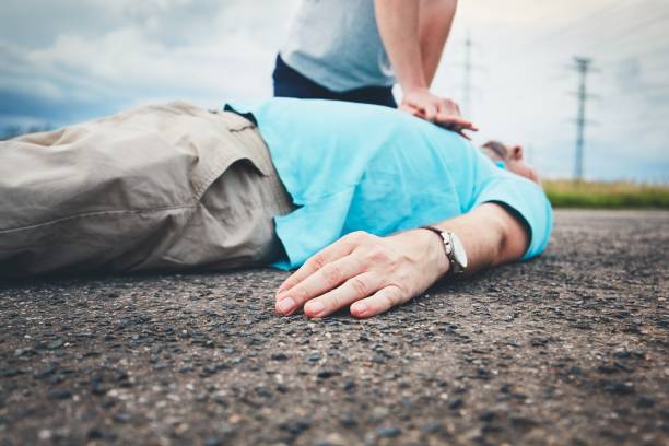 istock Resuscitation on the rural road 825662032
