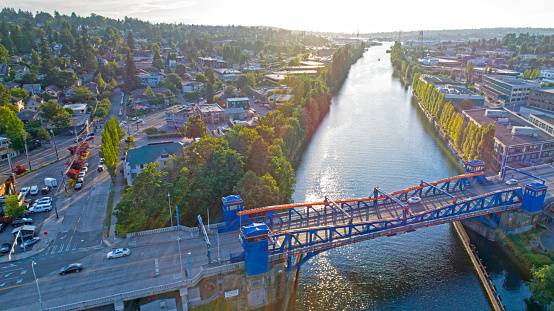 Fremont Bridge Seattle Lake Washington Canal nave Magnolia barrio antena photo