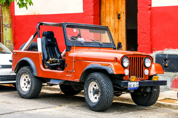 9,700+ Old Jeep Stock Photos, Pictures & Royalty-Free Images - iStock |  Suv, Old car, Log cabin