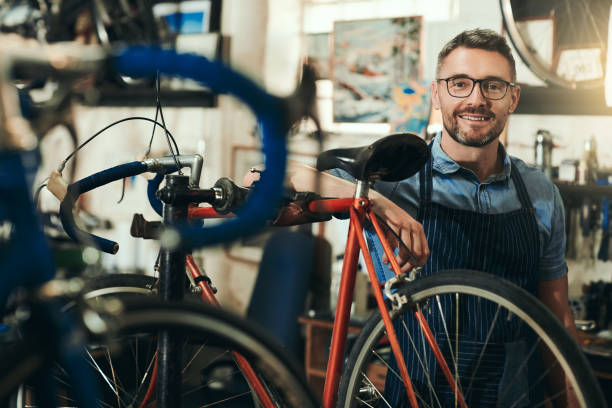 istock The right guy to handle your bicycle’s refurbishment 825854572