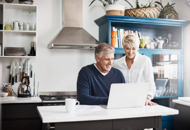 istock We get our news both online and offline 825931100