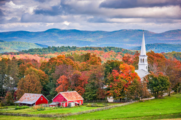 Peacham, Vermont, USA Peacham, Vermont, USA rural autumn scene. chapel photos stock pictures, royalty-free photos & images