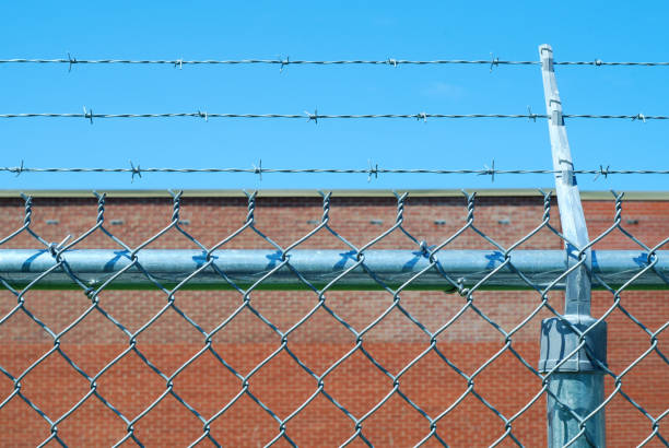 barbed wire fence forbidden prohibited boundary security