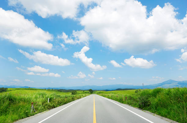 the straight road the straight road horizon over land stock pictures, royalty-free photos & images