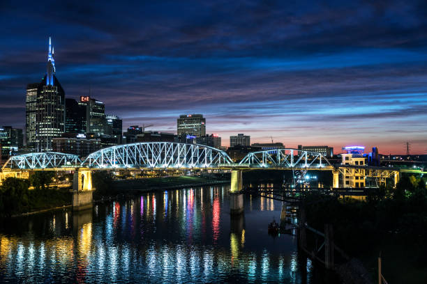 istock Nashville Tennessee Evening Skyline Featuring John Seigenthaler Pedestrian Bridge 826143700