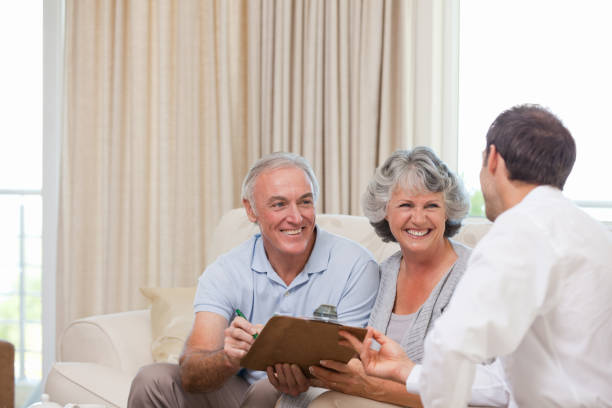 istock Seniors with assurance man 826246602