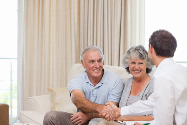 istock Seniors with assurance man 826248844