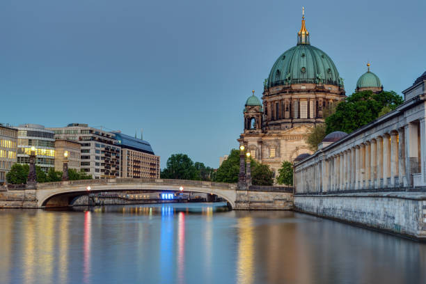 istock The Berlin cathedral at dusk 826300312