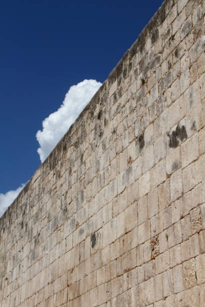 istock Mayan Ruins of Chichen Itza 826312518